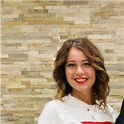 Mi chiamo Claudia e ho 23 anni. Ho fatto il liceo classico..e sono disponibile per dare lezioni di italiano e materie umanistiche nonché aiuto compiti per altre materie incluso inglese e spagnolo